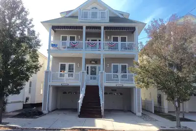 Image de 810 2nd St. - Super Clean, Family Warm Beach / Blk 2 Kings, WiFi