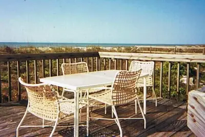 Image de Oceanfront 4br Beachhouse charme pour 8 personnes, câble, WiFi, 6 bloc de marche de Pier
