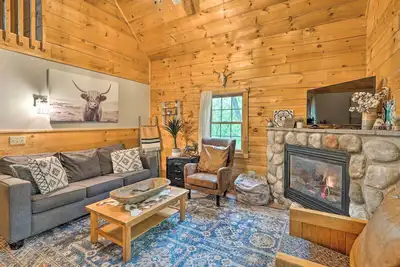 Image de Nouveau! Cabine rustique Rothbury au Double Jj Resort