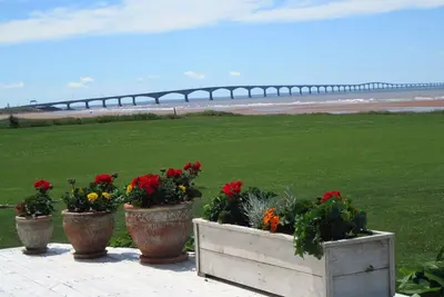 Image de Belle maison de plage en bord de mer, conviviale et familiale, WiFi, terrasse lg, barbecue