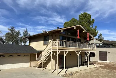 Image de Escapade dans cette maison relaxante et confortable avec Internet! Animaux acceptés