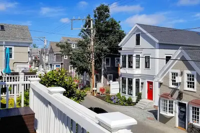 Image de Spacieux West End 2 + Bd avec A / C, parking, terrasse privée et balcon