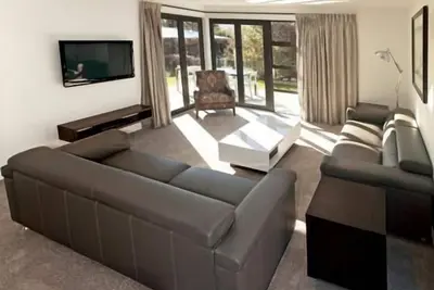 Image de Appartements sur Upton 3 Bdrm 2 Lounge