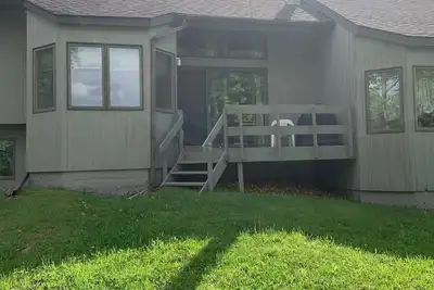 Image de Maison de ville avec 2 chambres à coucher en face de la station de ski de Windham Mountain