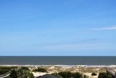 Image de Fabuleux 5 Br, 5 Ba Accueil: Incroyable plage et vue sur l'océan depuis le pont sur le toit