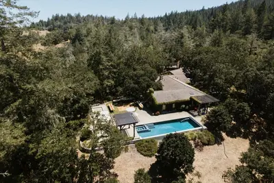 Image de Près de Plaza \/ 15 Acre Estate \/ piscine et pétanque