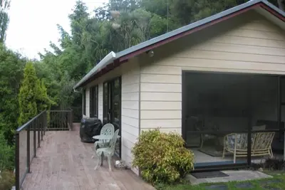 Image de Herbert, Cozy Dell Crib Forest Retreat
