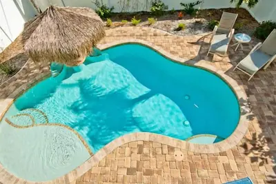 Image de Beach House Ultimate pool Maison de vacances familiale.