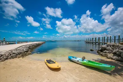 Image de Waterfront Cottage - Plage et le taux d'impuretés! Vues en eau libre!