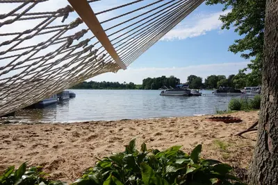Image de Cottage avec plage privée sur le lac Hutchins!