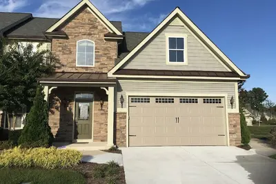 Image de Modèle formel Duplex, 4 lits 2. 5 salles de bain 3. 5 miles de Bethany Beach.