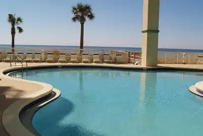 Image de Magnifique condo sur le golfe; Wifi gratuit et service de plage; énormes remises!