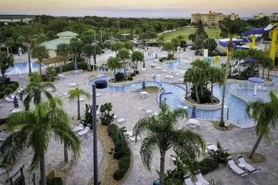 Image de Beach Resort avec parc aquatique - 2br / 2ba spacieux - 8 couchages