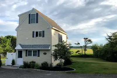 Charmante maison de marais à côte sur Moody point seulement disponible!
