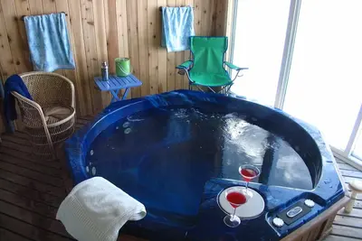 Image de Poconos Maison w \/ bain à remous; Slopeside à Jack Frost, Près de randonnée, pêche