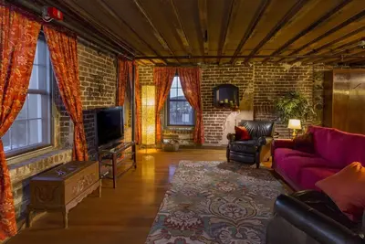 Image de Rare River Street w / Balcony, Historic, Luxury, Affordable, 2/2, Loft Stvr00088
