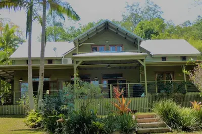 Image de Magnolia Cottage - Retraite magique dans l'arrière-pays de Noosa