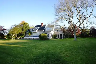 Image de Westport Ma. Ferme contemporaine de 4 chambres