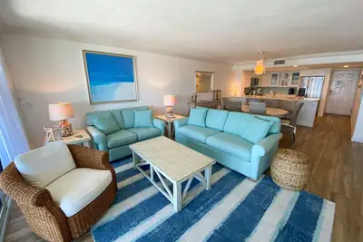 Image de Condo en bord de mer récemment rénové à Sanibel Harbour Resort