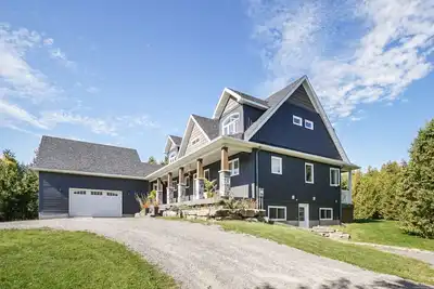Image de Chateau Jan - Appartement Walkout sur 2. 65 acres (adapté aux enfants)