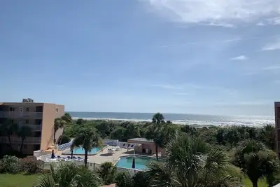 Image de Condo sur la plage, de belles vues, grande plage