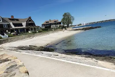 Image de 5 Maisons de la plage, Passes Gratuites, Ensoleillé 6 Br 1910 Home, Chiens, Cour clôturée