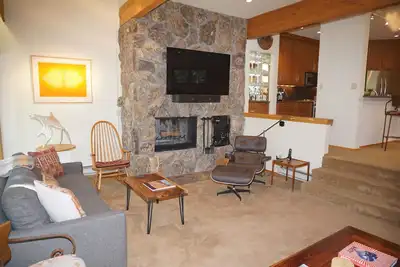 Image de Aspen Core - Maison de ville exclusive au bord de la rivière Roaring Fork (203105-7931)