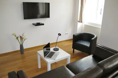 Image de 5 * Top classe, récemment rénové, lumineux, appartement calme à côté du Belvédère jardin