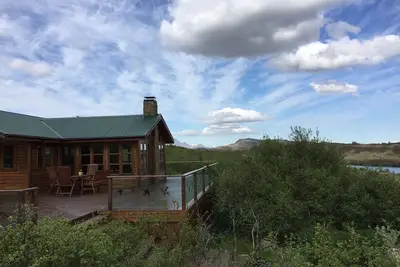 Image de Luxorious Riverside Cottage avec bain Ă remous et sauna dans l'ouest de l'Islande