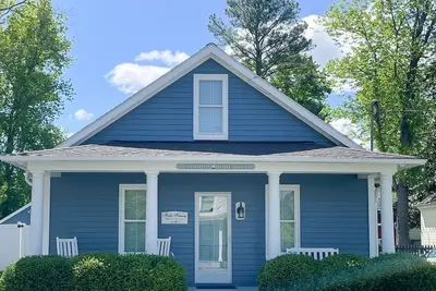 Image de St. Michael's Premier In-Town Rental with heated pool-opens 4\/11\/2025