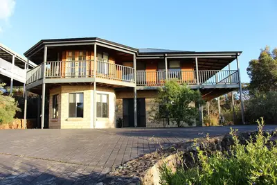 Image de Waterside View