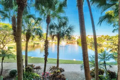 Image de Lake View Condo, près de la plage et du centre ville de Delray