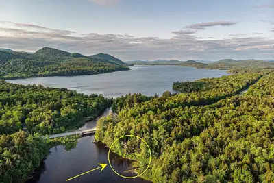Image de Lakefront Privacy et Romance trouvés au Camp Stardust