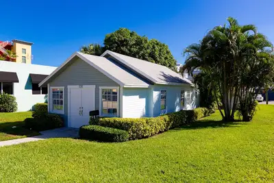 Image de Downtown Vintage Cottage Vintage Cottage