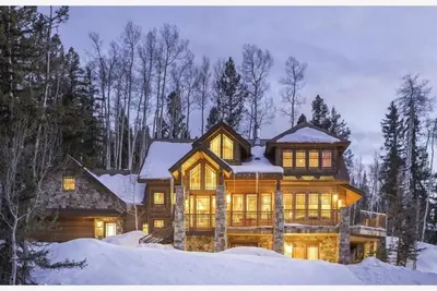 Image de Eagles Nest: luxe, une vue imprenable, parfait pour plusieurs couples et familles