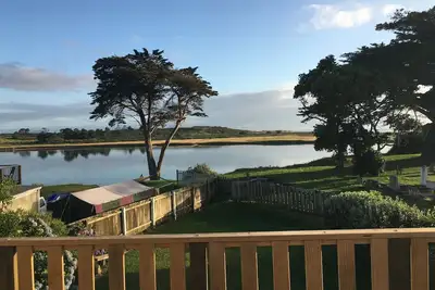 Riverfront Cottage Waipu