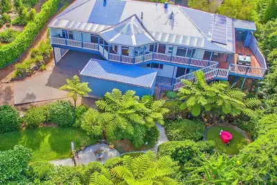 Image de Cloud 9 - Cliff Top Eagle Heights. Conviviale et familiale
