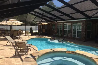 Image de Maison de luxe ~ 6br \/ 5ba-Près de plage, divertissement, nourriture ~ piscine privée et bain à remous!