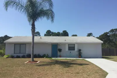 Image de Spacieux Floride Home. . 3 Br \/ 2 Ba. . Minutes des plages