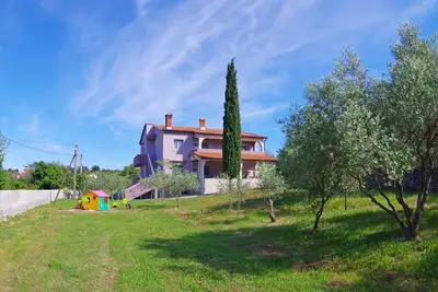 Image de Appartement de vacances avec grand jardin, 2 chambres, pour max 6 personnes