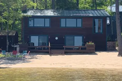 Image de Toute l'année, maison au bord du lac avec de superbes vues.