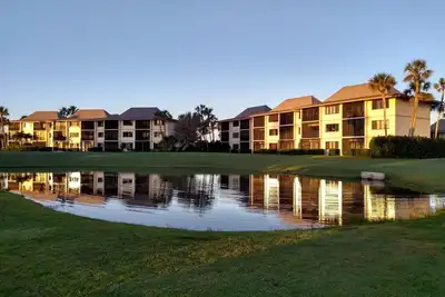 Image de Magnifique Ocean Village Condo - Votre petit \"Beach Cottage\" sur l'Atlantique!
