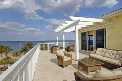 Image de Oceanfront Penthouse 4b 5ba, Marche Des Restaurants, Commerces