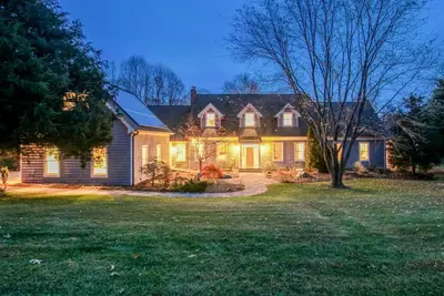 Image de Spacious Luxury 6 Br Home, Sleeps 20, Pool privé, Dans la nature, Pratique pour Dc