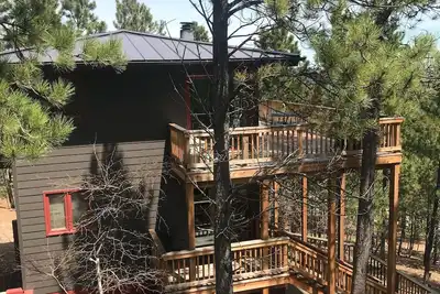 Image de Maison au sommet d'une montagne unique sur la magnifique montagne Edelweiss