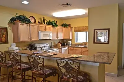 Image de \"Romantica\" - Condo de luxe en bord de mer au Kaibo Yacht Club Phase Ii