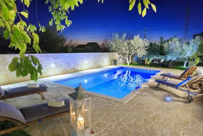Image de Villa neuve avec piscine! Villa Mediterraneo