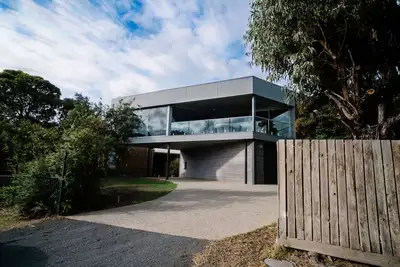 Image de 14 Pearse Road - la maison avec tout