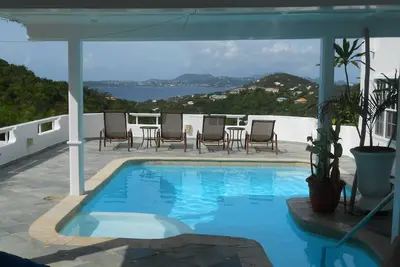 Image de 2br Poolside avec Incredible Sunset View