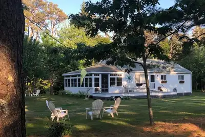 Image de Cottage de 3 chambres à seulement 187 pas de Popham Beach!